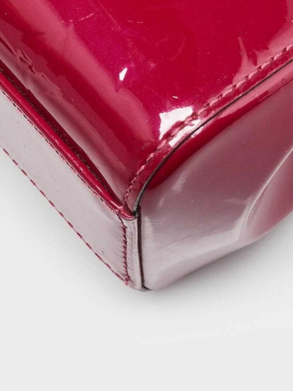 Louis Vuitton Magenta Monogram Vernis Brea PM NM Bag - Picture 4 of 12